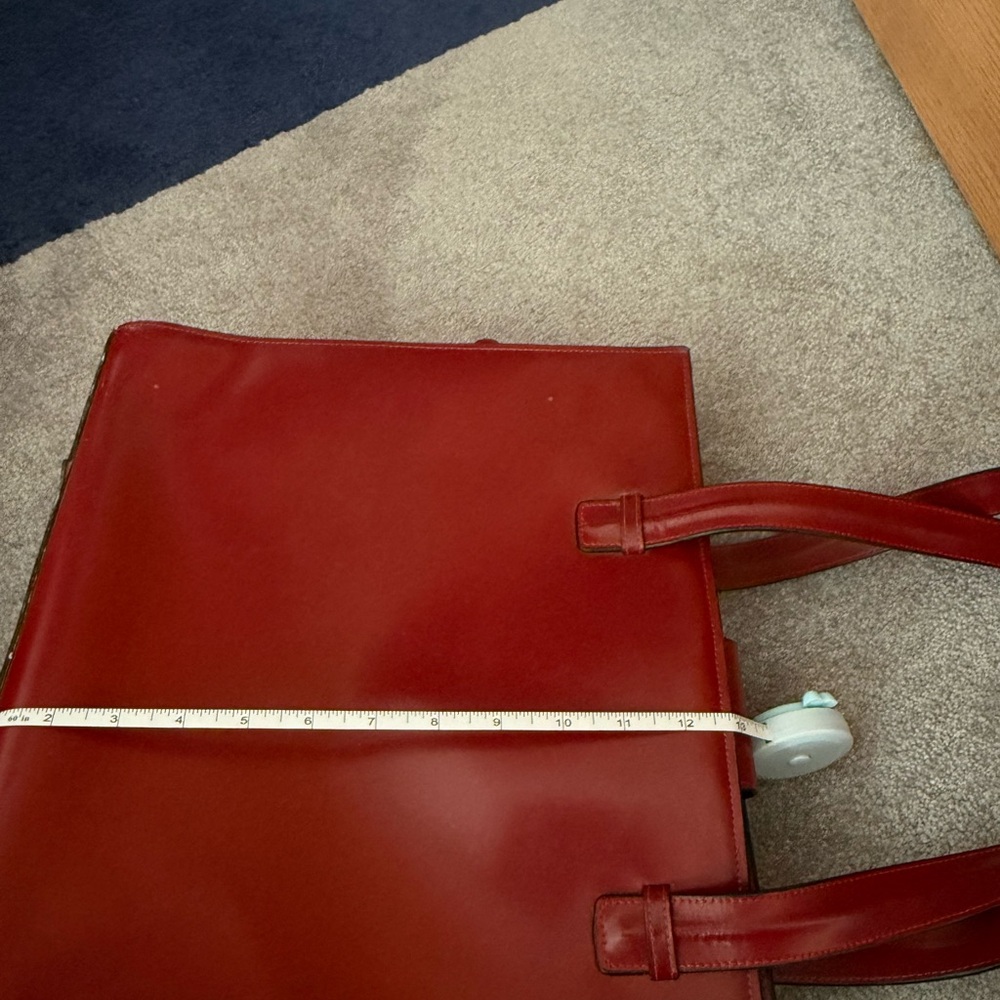 Vibrant Red Leather purse with Design come with a smaller bag attached - Picture 10 of 10